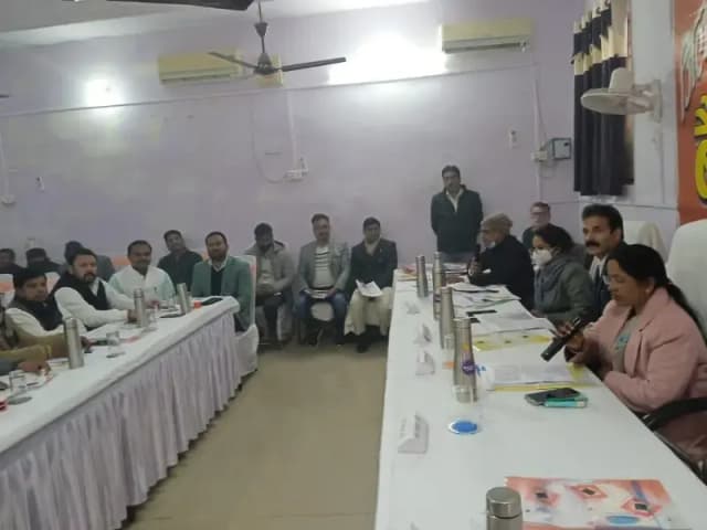 मानहानि का आरोप,   : जिला पंचायत अध्यक्ष ने सपा जिलाध्यक्ष पर किया एफआईआर दर्ज करने की मांग