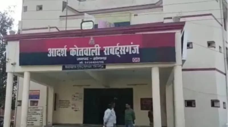 "‘पैसे दो, वरना जिंदगी बर्बाद कर दूंगी’: : वायरल चैट के दावे से चर्चित प्रकरण में नया ट्विस्ट"